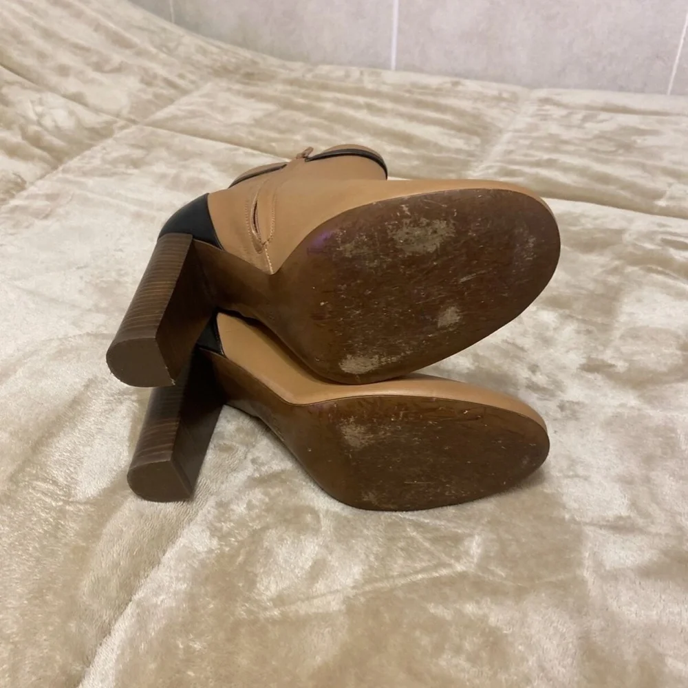 J. Crew Size 7.5 Tan & Black Closed Toe Leather Ankle Booties - Made in Italy